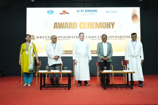 St Aloysius University awards ₹1.32 crore in scholarships to 1236 students